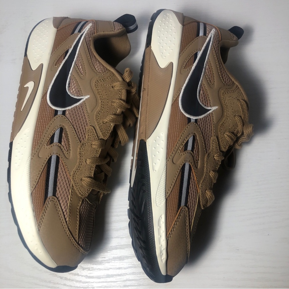 Nike JAM Women's Sneakers FN0314-200, Dark Driftwood/Hemp/Sail/Black) Size 10 - Picture 5 of 9